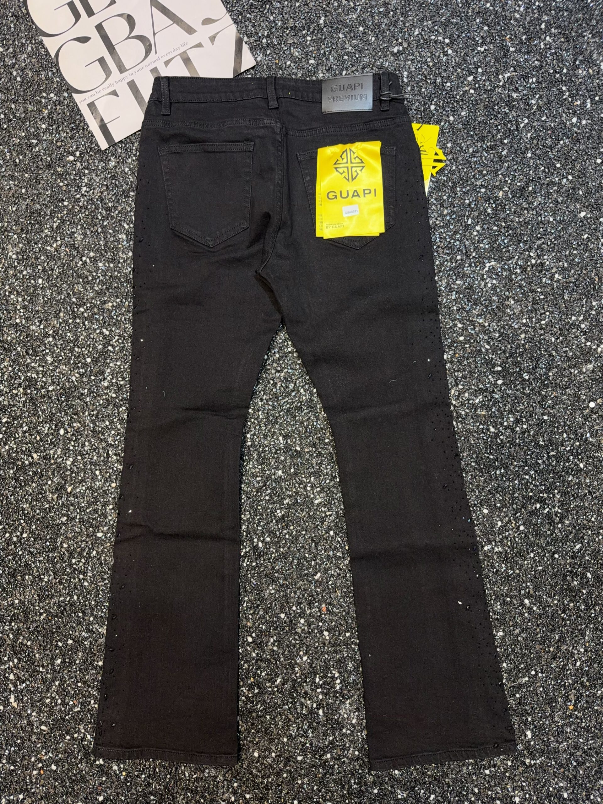 G8571