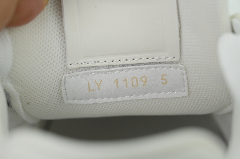 yupoo_286436_4a01a86b.jpg 【EA0GZ】邮轮蓝 LV板鞋 Louis Vuitton Cruise Blue 时尚板鞋