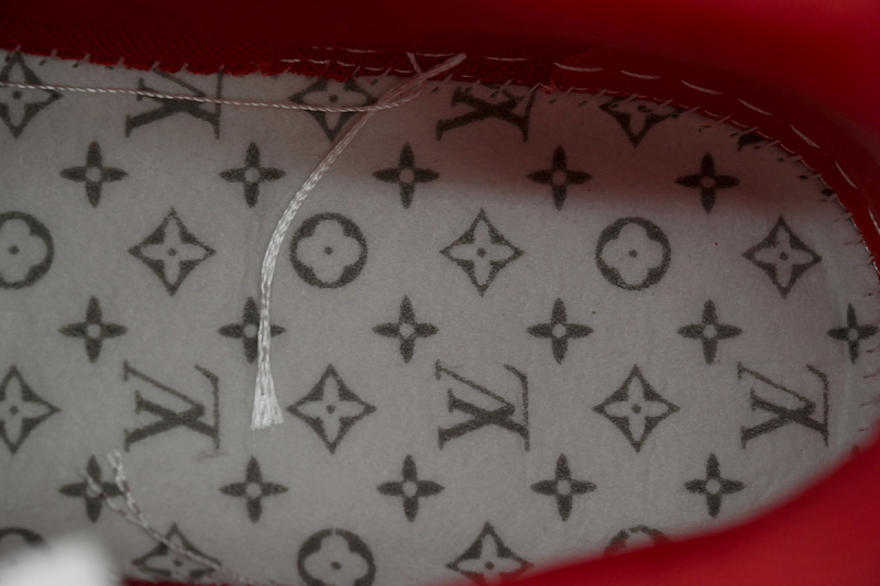 【EA0GZ】白红皮 LV板鞋 Louis Vuitton White red skin 时尚板鞋