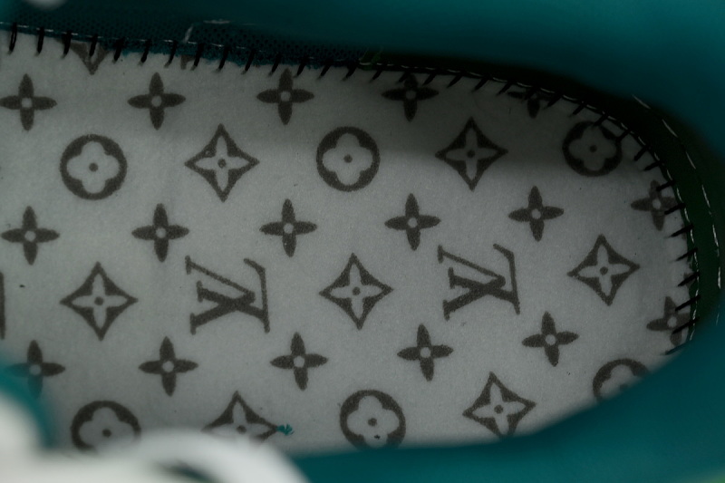 yupoo_286594_17988421.jpg 【EA0GZ】白蓝绿 LV板鞋 Louis Vuitton White Blue Green 时尚板鞋