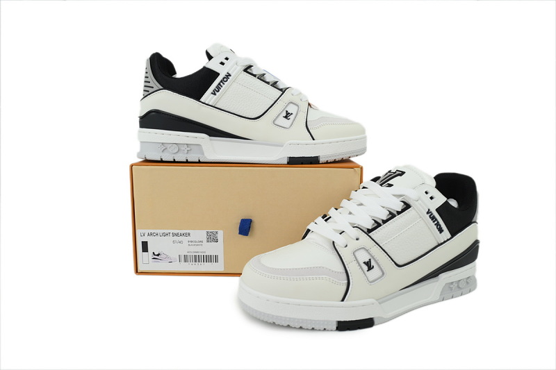 yupoo_286666_1c5f5950.jpg 【EA0GZ】黑白皮 LV板鞋 Louis Vuitton Black and white leather 时尚板鞋