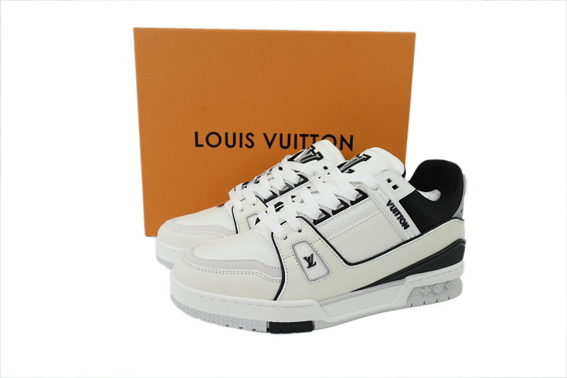 yupoo_286666_a56b840d.jpg 【EA0GZ】黑白皮 LV板鞋 Louis Vuitton Black and white leather 时尚板鞋