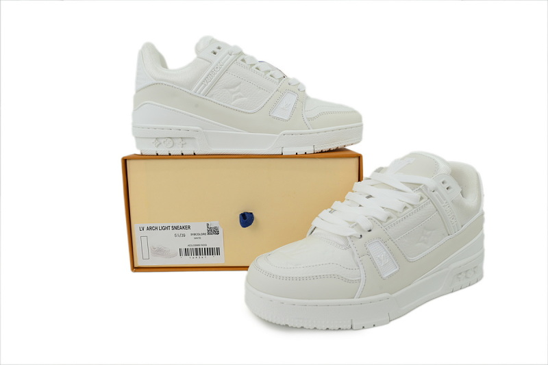 yupoo_286782_0312993e.jpg 【EA0GZ】白武士 LV板鞋 Louis Vuitton White Knight 时尚板鞋