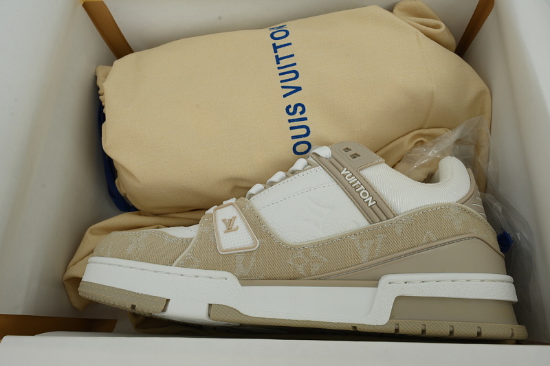 yupoo_286806_c956fe85.jpg 【EA0GZ】杏色牛仔 LV板鞋 Louis Vuitton Apricot colored denim 时尚板鞋