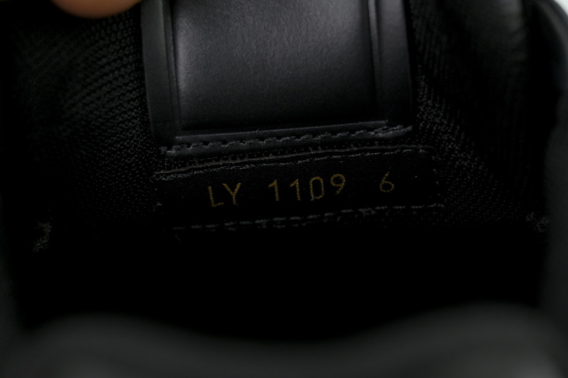 yupoo_286921_2c376bbc.jpg 【EA0GZ】黑老花 LV板鞋 Louis Vuitton Black Old Flower 时尚板鞋