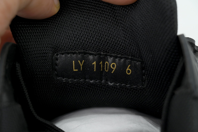 【EA0GZ】全黑吊坠 LV板鞋 Louis Vuitton All black pendant 时尚板鞋