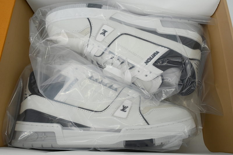 【EA0ET】新黑白 LV板鞋 Louis Vuitton New Black And White 时尚板鞋