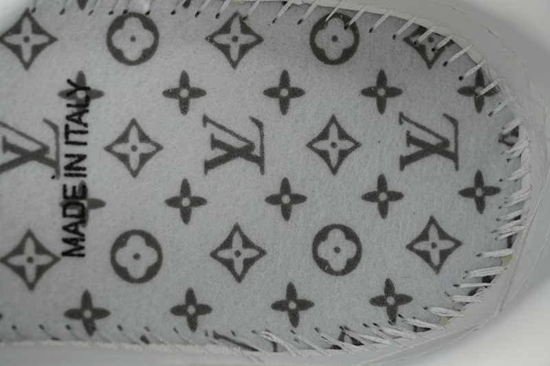 yupoo_287224_ed58f9ec.jpg 【EA0ET】白橙铆钉 LV板鞋 Louis Vuitton White Orange Rivet 时尚板鞋