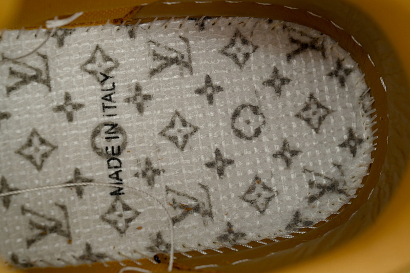 【EA0ET】棕皮白底 LV板鞋 LOUIS VUITTON Brown Skin With White Background