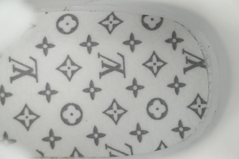 【EA0ET】白荔枝漆皮 LV板鞋 Louis Vuitton White Lychee Lacquer Skin 时尚板鞋
