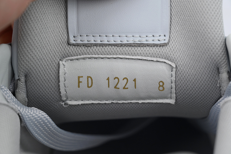 【EA0ET】灰色彩印 LV板鞋 Louis Vuitton Grey Color Printing 时尚板鞋