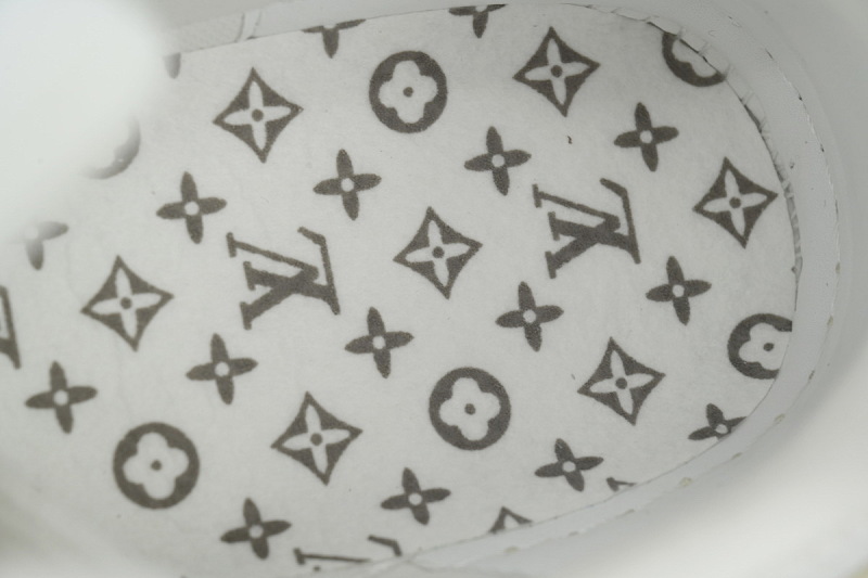 yupoo_287494_2fb02d46.jpg 【EA0ET】米色 LV板鞋 Louis Vuitton Beige 时尚板鞋