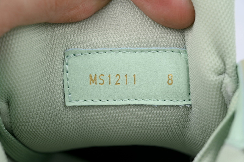 yupoo_287832_13e1a2e0.jpg 【EA0ET】磨砂绿 LV板鞋 Louis Vuitton Frosted Green时尚板鞋