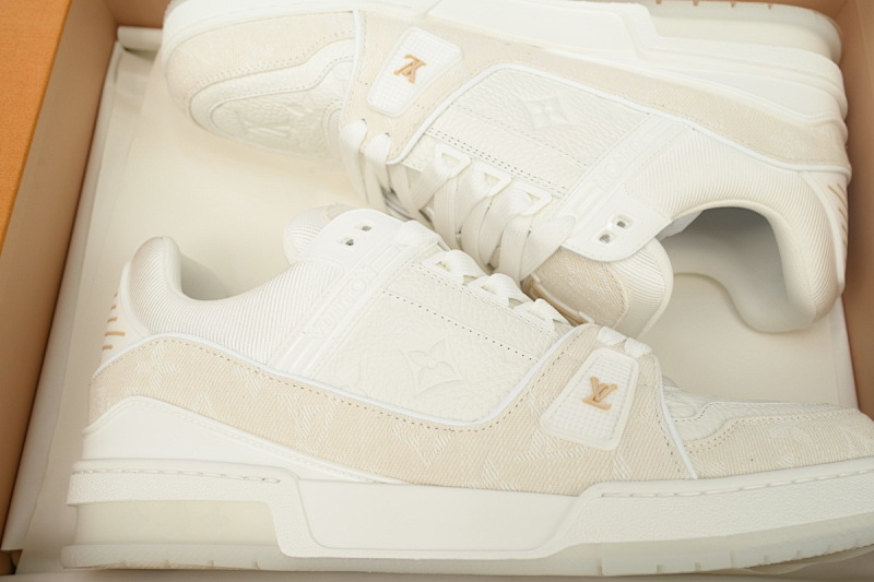 【EA0ET】杏色牛仔压花 LV板鞋 Louis Vuitton Trainer Apricot 时尚板鞋