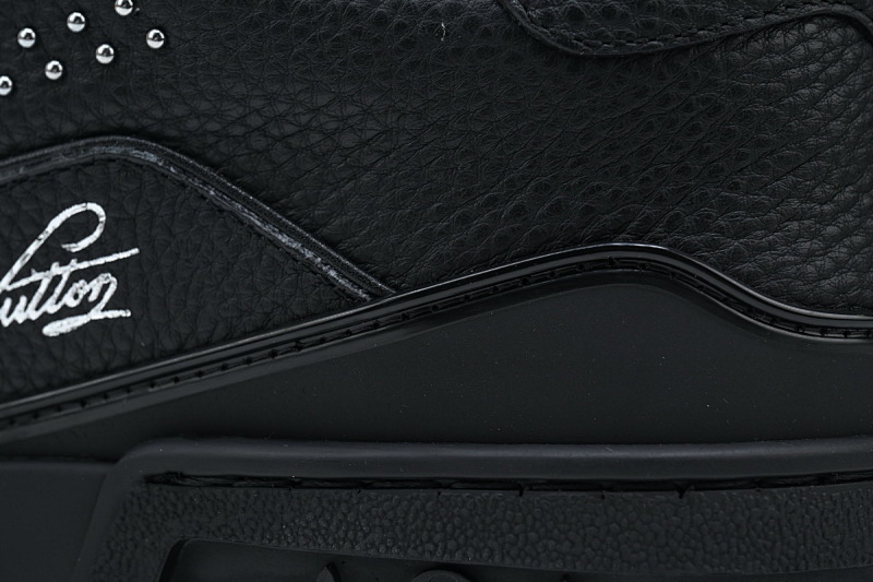 【EA0ET】黑色铆钉 LV板鞋 LOUIS VUITTON Trainer 低帮时尚板鞋