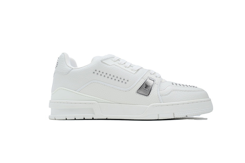 【EA0ET】白色铆钉 LV板鞋 LOUIS VUITTON Trainer 低帮时尚板鞋