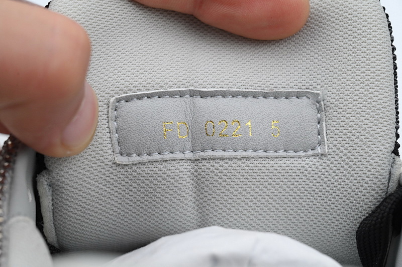 【EA0ET】灰黑钻 路易威登 LV钻面休闲板鞋 LOUIS VUITTON Trainer