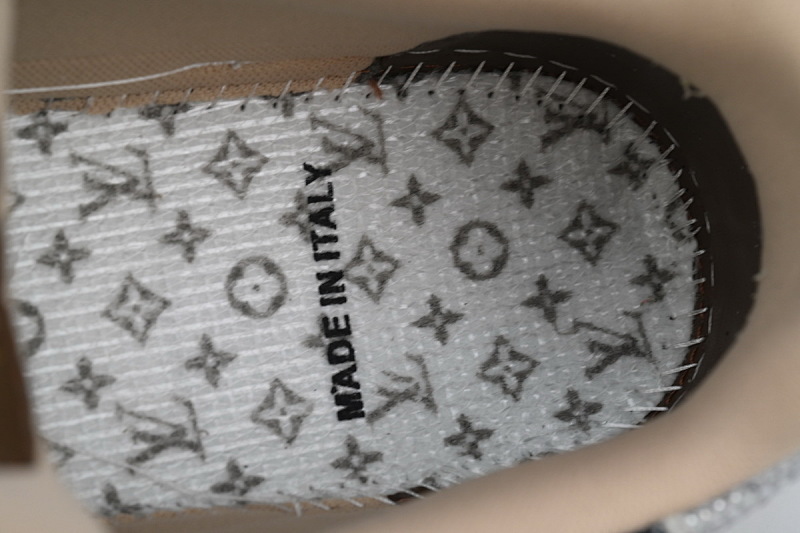 yupoo_288104_4a3842f1.jpg 【EA0ET】卡其迷彩钻 路易威登 LV钻面休闲板鞋 LOUIS VUITTON Trainer