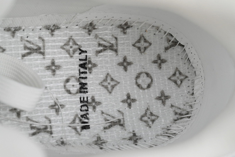 【EA0ET】黑白钻面 路易威登 LV钻面休闲板鞋 LOUIS VUITTON Trainer