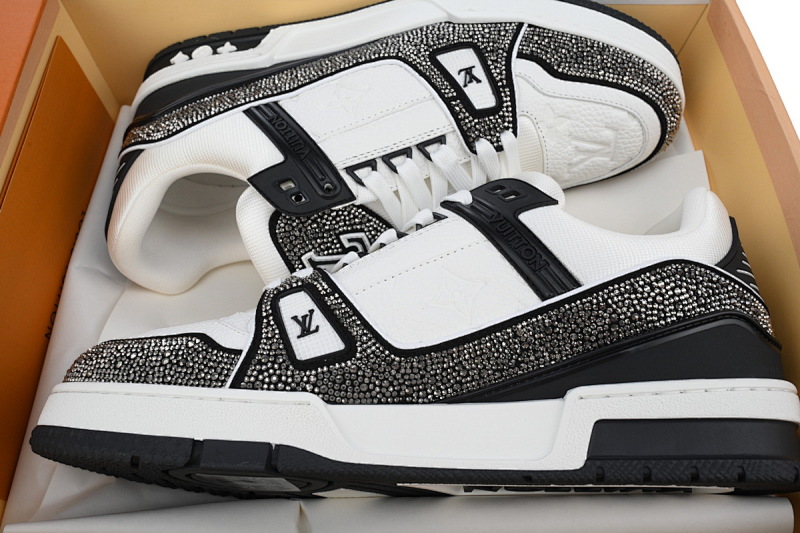 【EA0ET】黑白钻面 路易威登 LV钻面休闲板鞋 LOUIS VUITTON Trainer