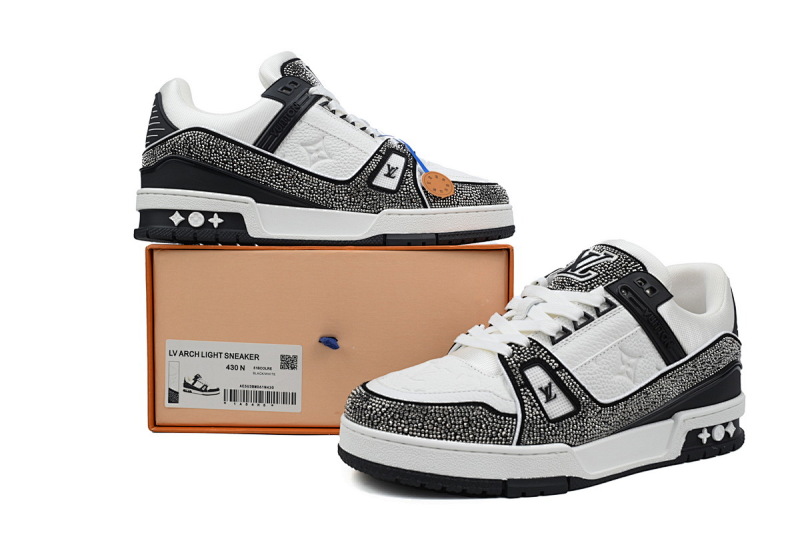 【EA0ET】黑白钻面 路易威登 LV钻面休闲板鞋 LOUIS VUITTON Trainer