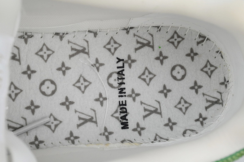 yupoo_288279_47e24dc9.jpg 【EA0ET】白钻绿尾 路易威登 LV钻面休闲板鞋 LOUIS VUITTON Trainer