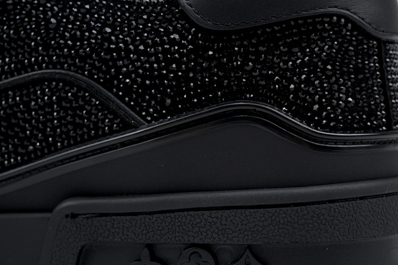 yupoo_288379_001be2dc.jpg 【EA0ET】全黑钻 路易威登 LV钻面休闲板鞋 LOUIS VUITTON Trainer