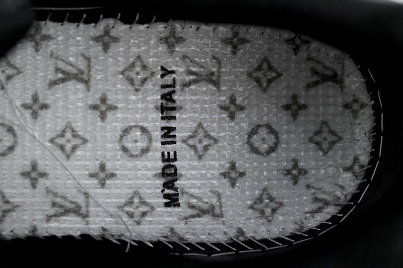 yupoo_288379_239330e0.jpg 【EA0ET】全黑钻 路易威登 LV钻面休闲板鞋 LOUIS VUITTON Trainer