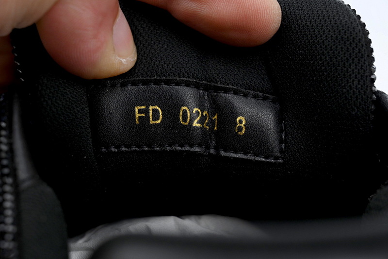yupoo_288379_684c6c71.jpg 【EA0ET】全黑钻 路易威登 LV钻面休闲板鞋 LOUIS VUITTON Trainer