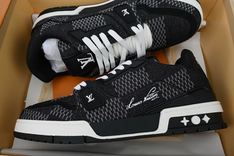 yupoo_288598_3726c651.jpg 【EA0ET】圆头拼黑 路易威登 LV休闲板鞋 LOUIS VUITTON Trainer