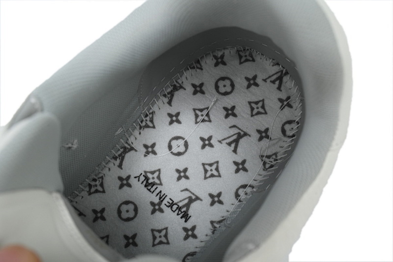 yupoo_289223_6c743072.jpg 【EA0ET】54白水泥 LV板鞋 Louis Vuitton Trainer White 时尚板鞋