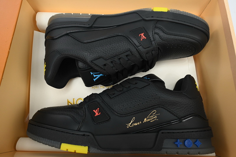 yupoo_289270_55bbc592.jpg 【EA0ET】黑荔枝 LV板鞋 Louis Vuitton Trainer Black 皮革网眼徽标金色签名 时尚板鞋