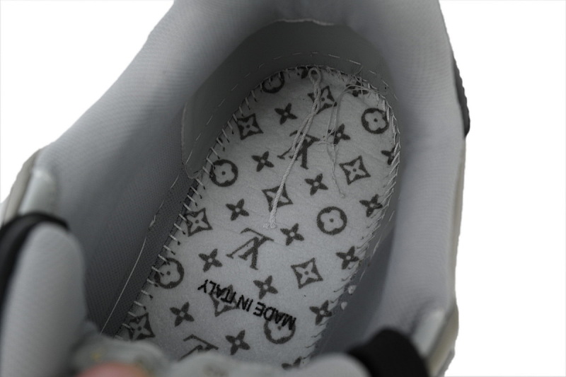yupoo_289314_03290b7b.jpg 【EA0ET】54灰黑 LV板鞋 Louis Vuitton Trainer Grey Black 时尚板鞋