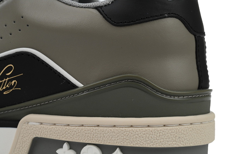 yupoo_289314_d5c56741.jpg 【EA0ET】54灰黑 LV板鞋 Louis Vuitton Trainer Grey Black 时尚板鞋