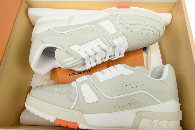 yupoo_289358_eb9dc160.jpg 【EA0ET】54灰橙 LV板鞋 Louis Vuitton Trainer Grey Orange 金色签名 时尚板鞋