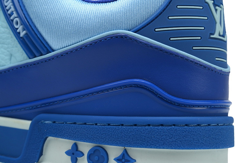 【EA0ET】压花白蓝 LV板鞋 Louis Vuitton Trainer White Blue 牛皮花纹 时尚板鞋