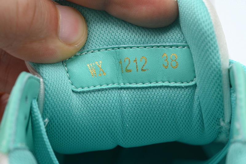 【EA0ET】压花薄荷绿 LV板鞋 Louis Vuitton Trainer Mint Green 牛皮花纹 时尚板鞋