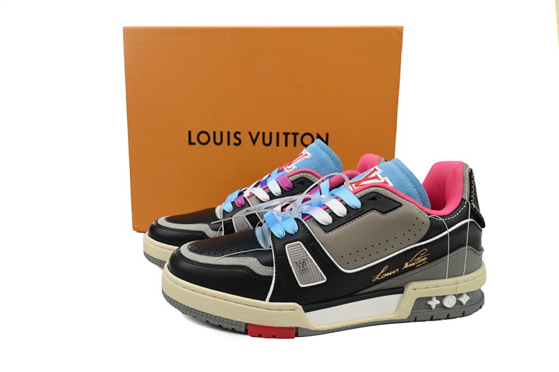 【EA0ET】走秀内粉 LV板鞋 Louis Vuitton Trainer Pink 靓丽色彩点缀 时尚板鞋