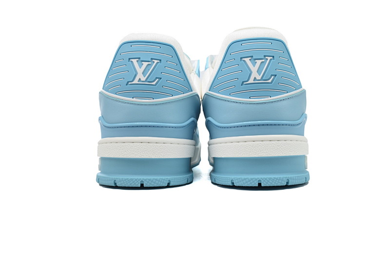 yupoo_289785_1a999940.jpg 【EA0ET】压花浅蓝 LV板鞋 Louis Vuitton Trainer Light Blue 牛皮系带压纹 时尚板鞋