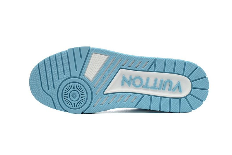 yupoo_289785_2bc8177d.jpg 【EA0ET】压花浅蓝 LV板鞋 Louis Vuitton Trainer Light Blue 牛皮系带压纹 时尚板鞋
