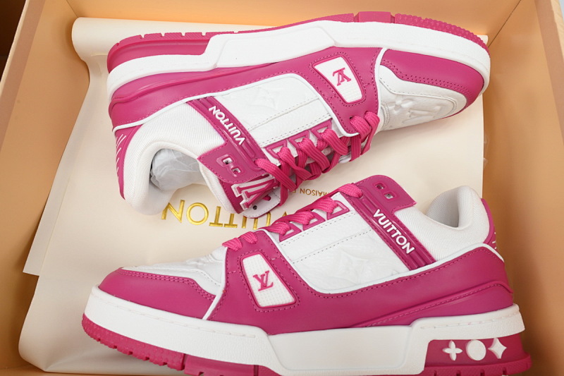 【EA0ET】压花玫红 LV板鞋 Louis Vuitton Trainer Rose Red 牛皮系带压纹 时尚板鞋