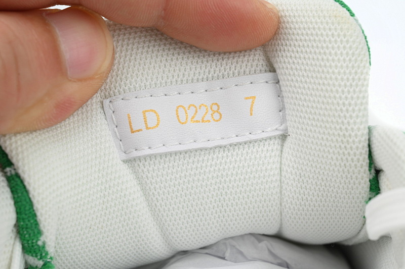 yupoo_289857_9b815016.jpg 【EA0ET】绒布绿色 LV板鞋 Louis Vuitton Trainer Green 低帮系带 时尚板鞋