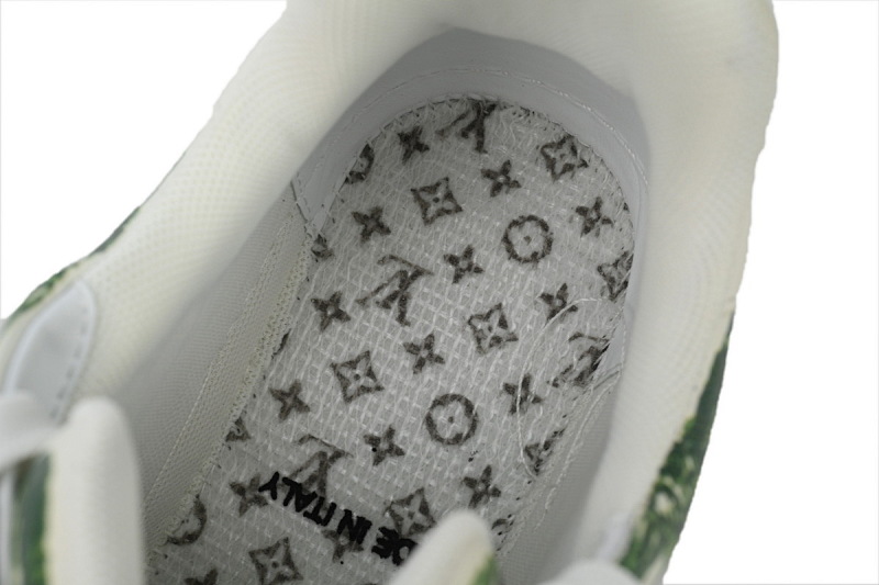 yupoo_289923_d2380753.jpg 【EA0ET】涂鸦绿色 LV板鞋 Louis Vuitton Trainer Green 手绘涂鸦 时尚板鞋