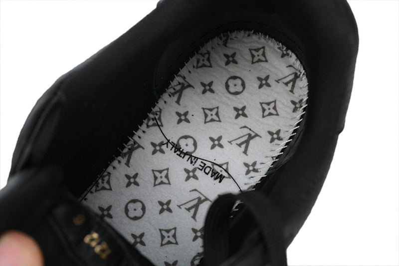 yupoo_289945_d4f41956.jpg 【EA0ET】印花黑太阳花 LV板鞋 Yayoi Kusama x Louis Vuitton Trainer Black 牛皮低帮系带 时尚板鞋