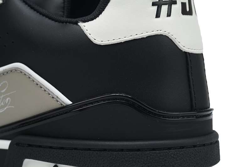 【EA0ET】54新黑灰 LV板鞋 Louis Vuitton Trainer Black Gray White 时尚板鞋