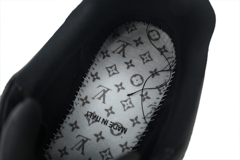 【EA0ET】54新黑灰 LV板鞋 Louis Vuitton Trainer Black Gray White 时尚板鞋