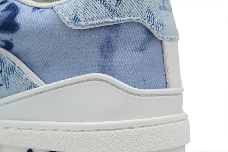 【EA0ET】渐变蓝色 路易威登 LV休闲板鞋 LOUIS VUITTON Trainer