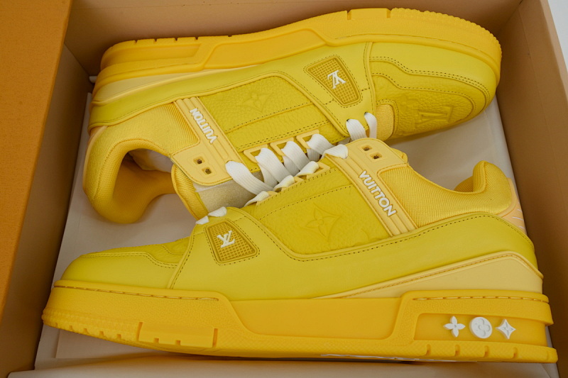yupoo_290274_a8369aa0.jpg 【EA0ET】压花全黄皮 LV板鞋 Louis Vuitton Trainer Yellow 皮革低帮系带 时尚板鞋
