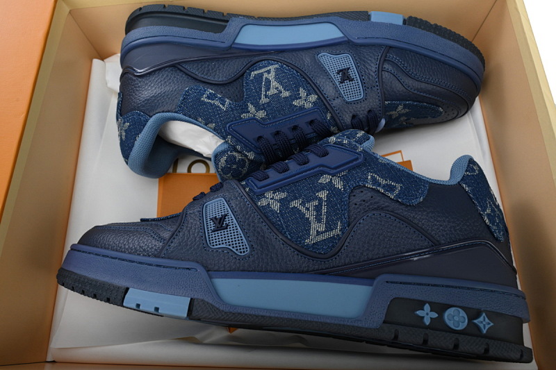 【EA0ET】爱心蓝色 LV板鞋 Nigo x Louis Vuitton Trainer Blue 牛皮 联名款橡胶贴饰 时尚板鞋