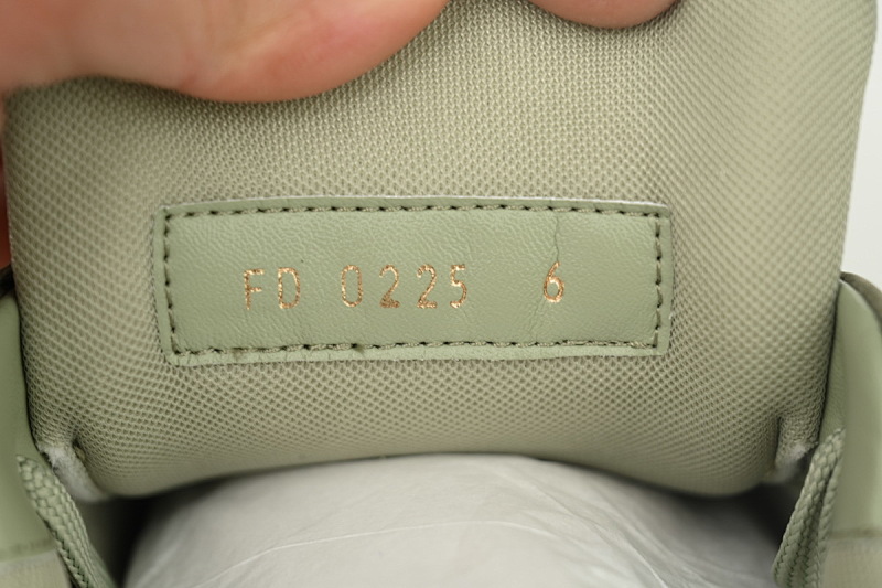 【EA0ET】绿铆钉 LV板鞋 Louis Vuitton Trainer Green 时尚板鞋